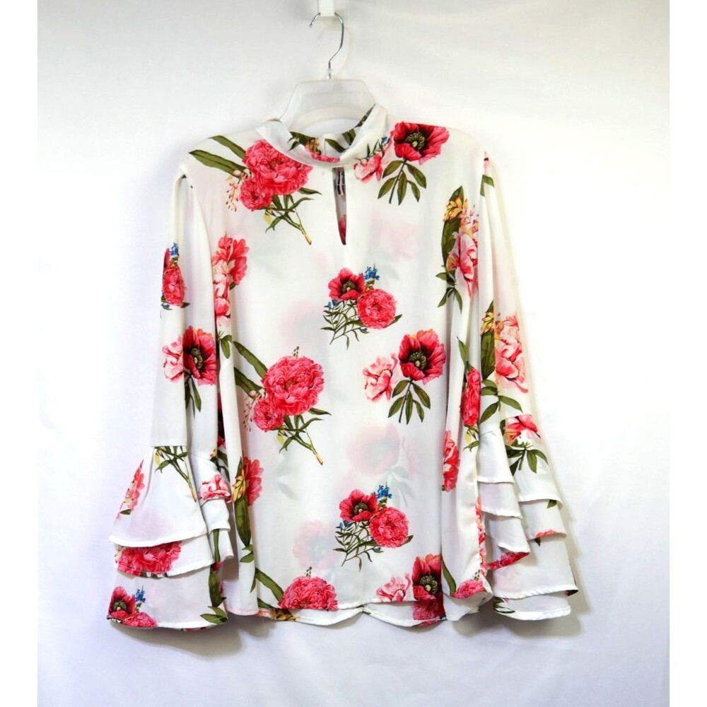 Star Style 2X Floral Blouse Flutter Sleeve Back Zip Mock Neck Flowy Feminine